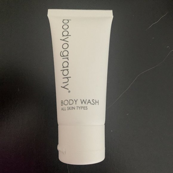 Bodyography blanc Bathroom 5 piece Travel Amenity Kit shampoo conditione… - Picture 6 of 8